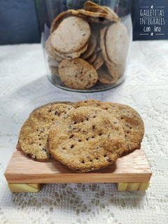 Una foto de Galletitas integrales con lino