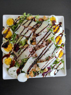 Una foto de Ensalada light de atún y huevo