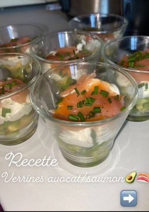 Une photo de Verrines avocat saumon🥑🍣