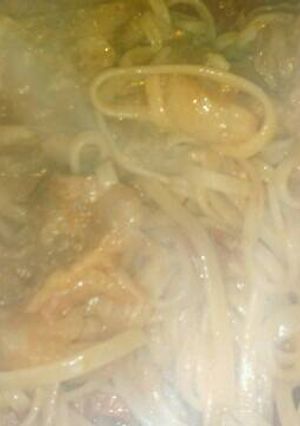 Una foto de Tallarines con carne