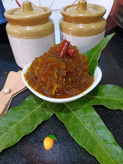 કેરી નો ગોળવાળો છુંદો (Keri Golvalo Chhundo Recipe In Gujarati) રેસીપી મુખ્ય ફોટો