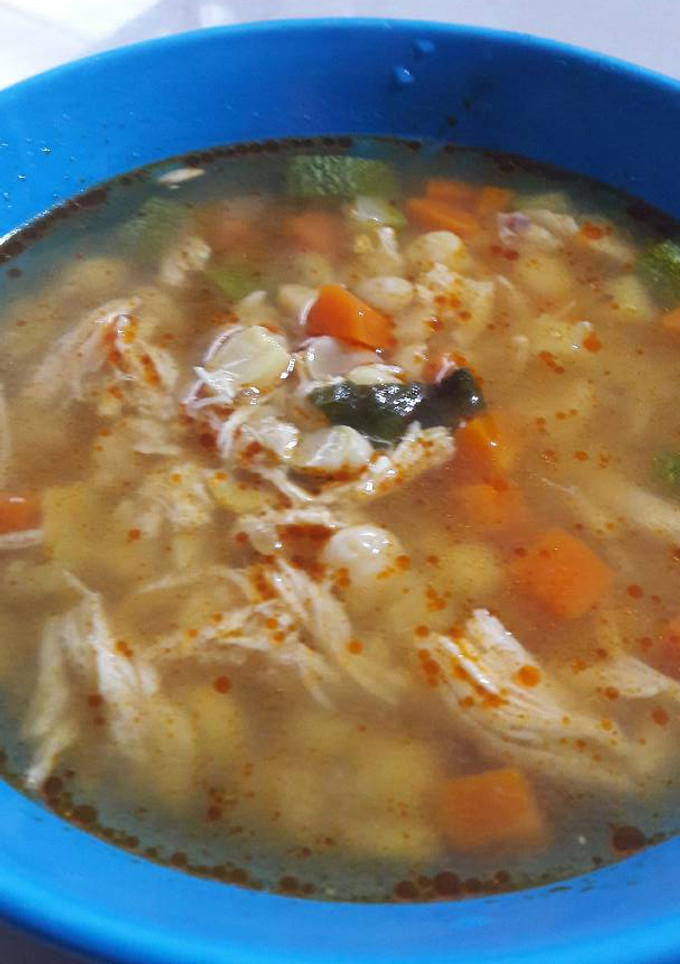 Una foto de Nuestra comida de hoy, Caldo Tlalpeño 😉