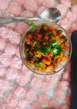 स्पाइसी आलू भिंडी सब्जी (Spicy aloo bhindi sabzi recipe in Hindi) रेसिपी मुख्य फोटो