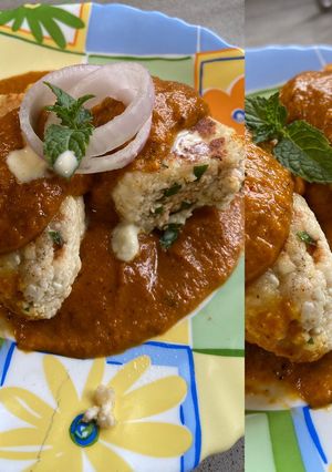 A picture of Paneer roll gravy.