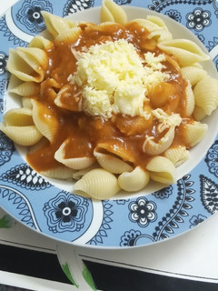 પાસ્તા ઈન રેડ સોસ (Pasta In Red Sauce Recipe In Gujarati) રેસીપી મુખ્ય ફોટો