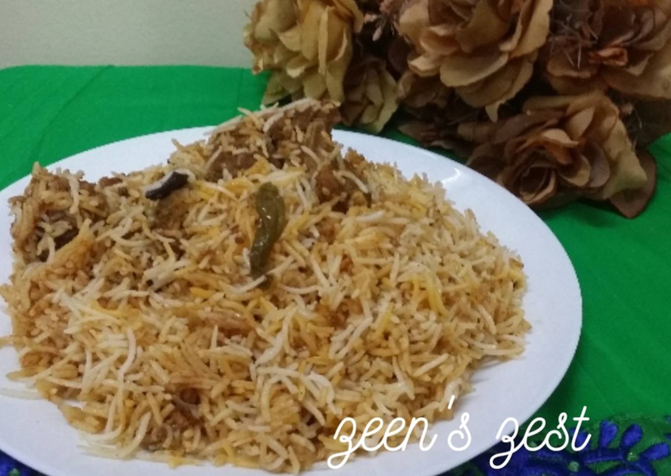 Hyderabadi Kachchi Aqhni Mutton Dum Biryani
