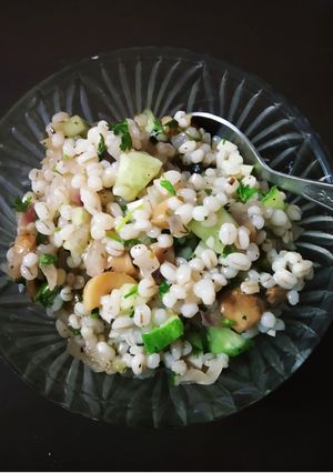 A picture of Barley salad.