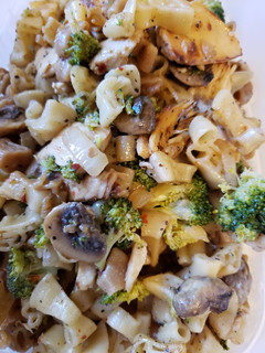 A picture of Chicken and Veggie Pasta.
