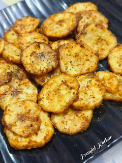 A picture of Masala Banana Chips.