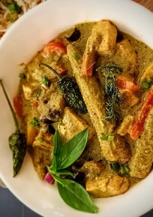 A picture of Vegetarian Thai Green Curry.