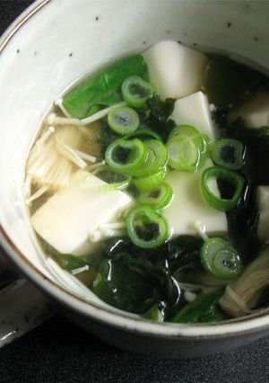 A picture of Mug Miso Soup.
