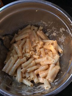 A picture of Easy Mac and Cheese.