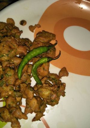 A picture of Besan ke bhajiye.