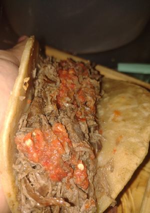 Una foto de Tacos de carne desmechada🌮🌮