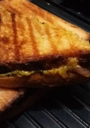 A picture of Potato Sandwich.