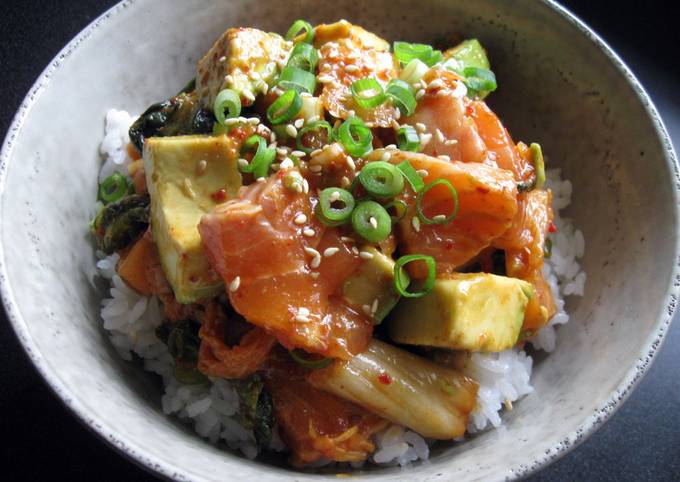 Salmon, Kimchi & Avocado Rice Bowl