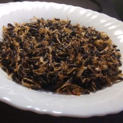 A picture of White ants (tsiswa).