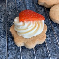 Strawberries & Cream Shortbread biscuits A picture of Strawberries & Cream Shortbread biscuits.