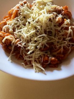 Una foto de Nidos de pasta con carne picada