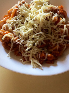 Una foto de Nidos de pasta con carne picada