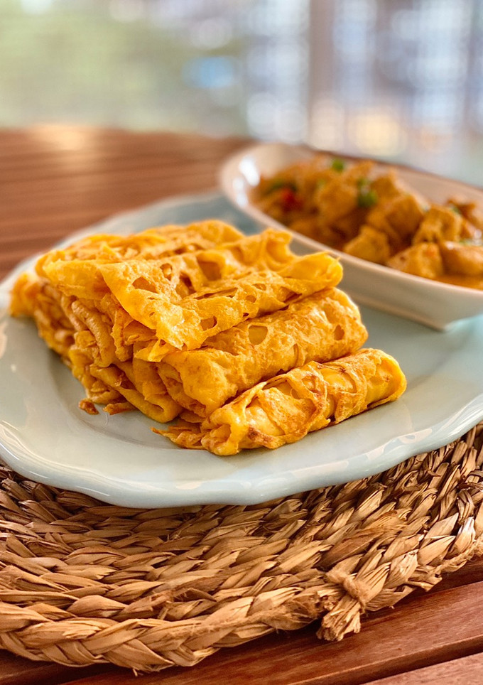 Una foto de Roti Jala