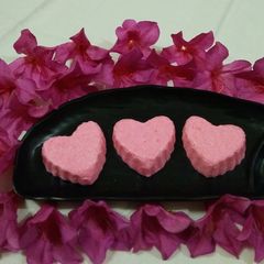 A picture of Rose Chena Sandesh.