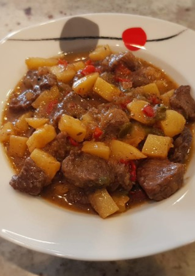 Una foto de Estofado de ternera a las hierbas aromáticas