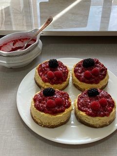 Una foto de CheeseCake de Frutos Rojos Keto para intolerantes