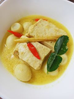 Foto resep Opor Tahu Telur Puyuh