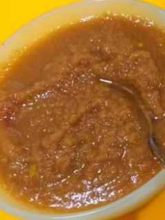 अदरक लहसुन धनिया मिर्च चटनी (Ginger Garlic Coriander Mirch Chutney Recipe In Hindi) रेसिपी मुख्य फोटो