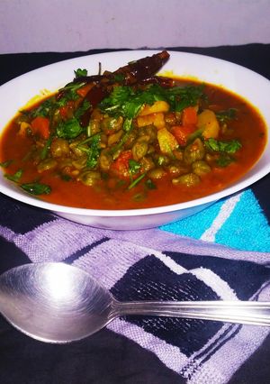 A picture of Hara choliya ki sabji.