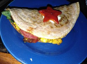 Una foto de Piadinas veganas primaverales