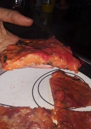 Una foto de Pizza con base de zanahoria🥕🥕🍕🍕