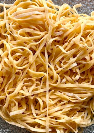 Una foto de Fideos caseros...casi como los de mi abuela ❤️