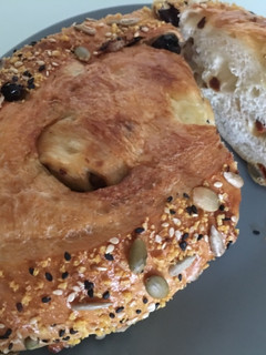 A picture of Multigrain raisin bread loaf.