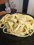 Pasta con pollo en crema poblana