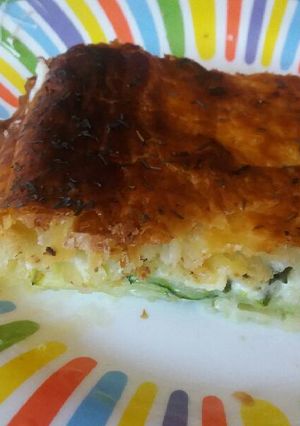 Una foto de Hojaldre con calabacín y queso de cabra