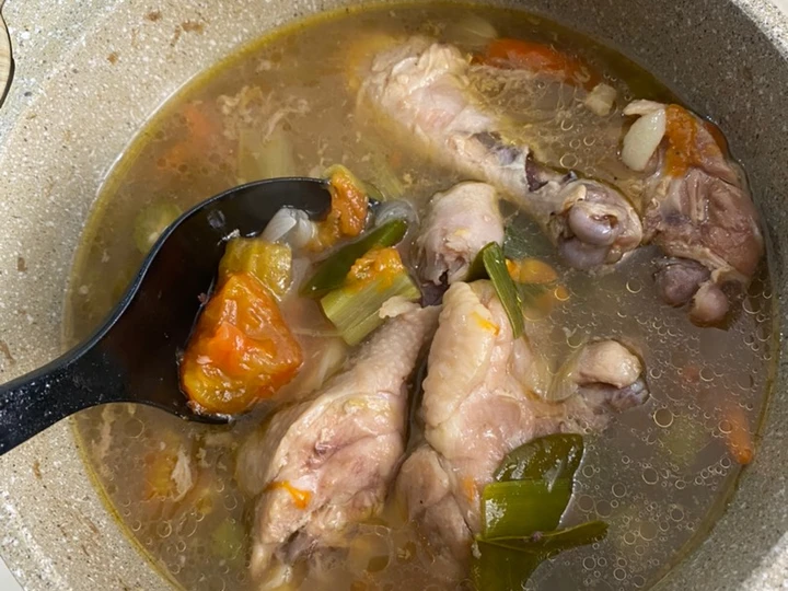 Langkah Mudah untuk Membuat Resep  Sup Tim Ayam - Sup Ayam Biasa KALAH ENAK! Enak, Mudah, Anti Gagal, Mau Meninggal yang Enak, Bisa Manjain Lidah