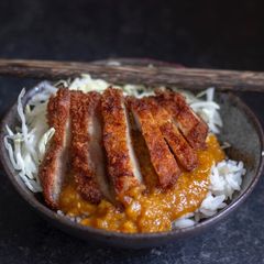 A picture of Japanese pork katsu curry 🍛.