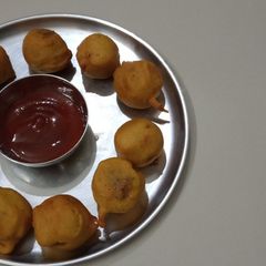 A picture of Batata Wada !.