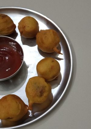 A picture of Batata Wada !.