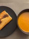 Sopa de Tomate con Pan con Queso