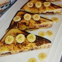A picture of Banana Nutella toast.