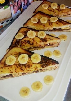 A picture of Banana Nutella toast.