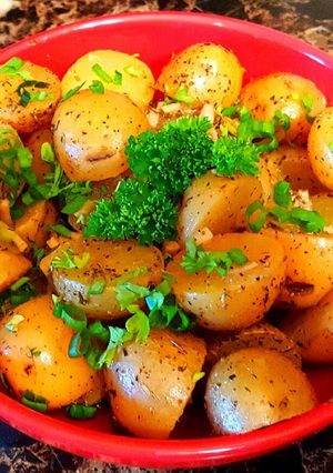 A picture of Mike's Garlic Herbes de Provence Potatoes.