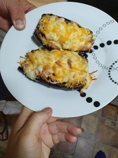 Una foto de Berenjena rellena de carne