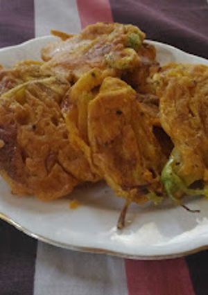 A picture of Pumpkin flower fritters.