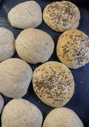 Una foto de Pan integral para hamburguesas