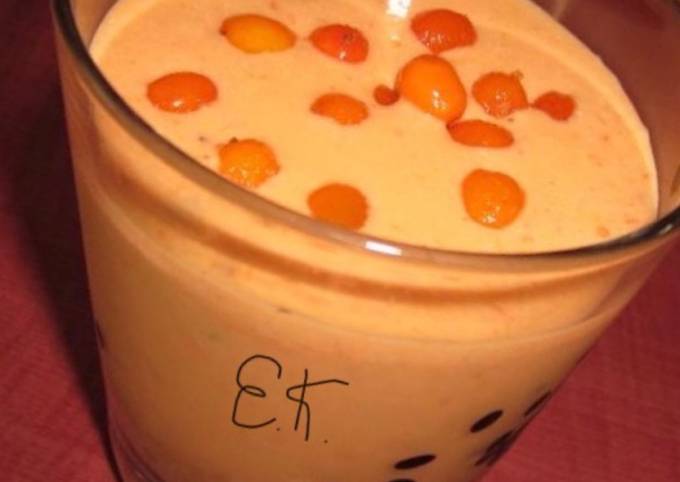 Кефирный коктейль с облепихой