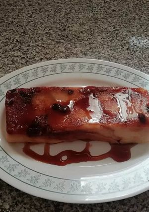 Una foto de Pudín con piña y pasas en el microondas